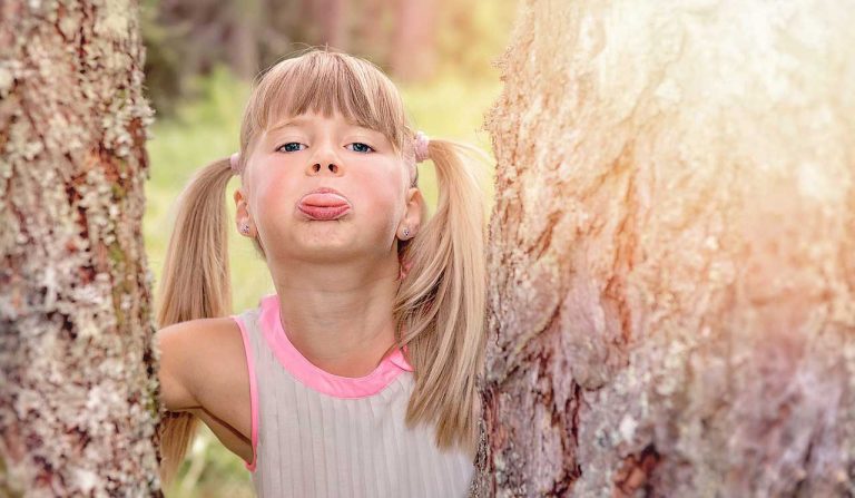 Pickel Auf Der Zunge : Weißer Fleck im Mund - Banal oder kritisch ... : Ein pickel auf der seite der zunge ist oft das ergebnis von mundherpes, mundsoor, fibrom, allergischen reaktionen, krebsgeschwüren, oralen flechtenplanus, fibrom und nährstoffmangel.